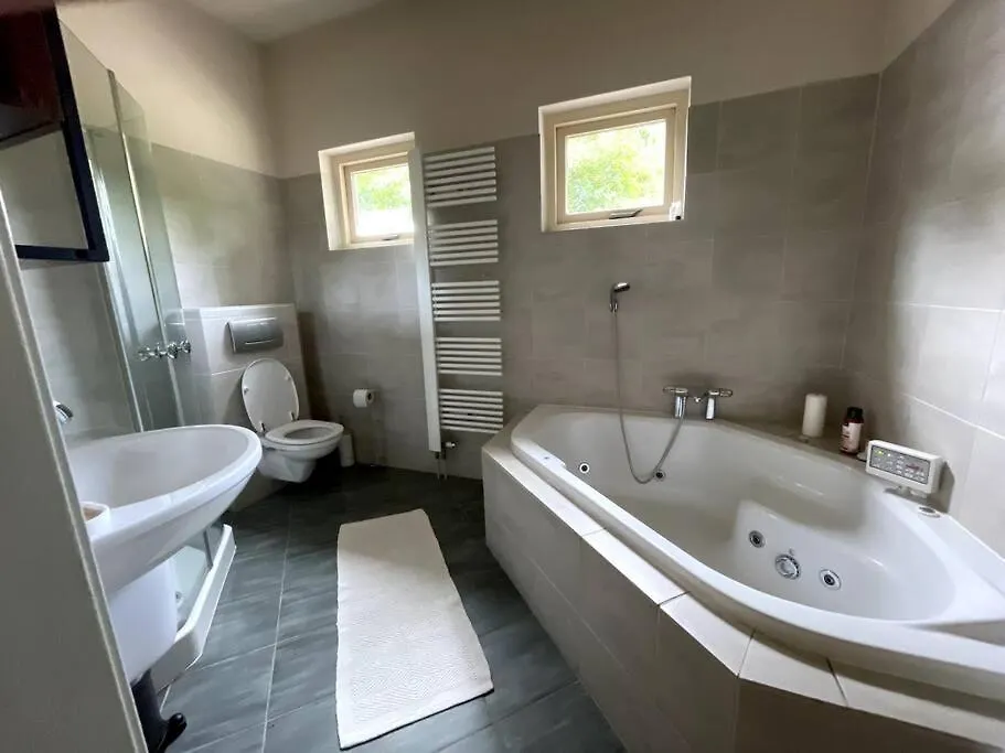 Private & Green Guest Stay Utrecht